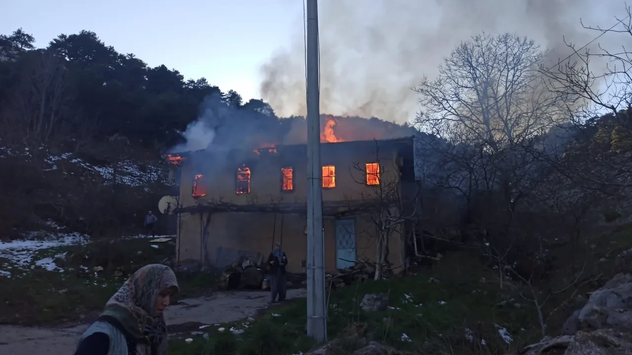 Bursa'da 83 yaşındaki kadından acı haber! Alevlerin arasından kurtulamadı