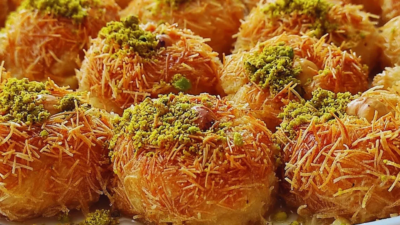 Gelinim Mutfakta şerbetli Ramazan topları tarifi! Dışı çıtır, şerbetli içiyle iftara 10 dakikada hazır