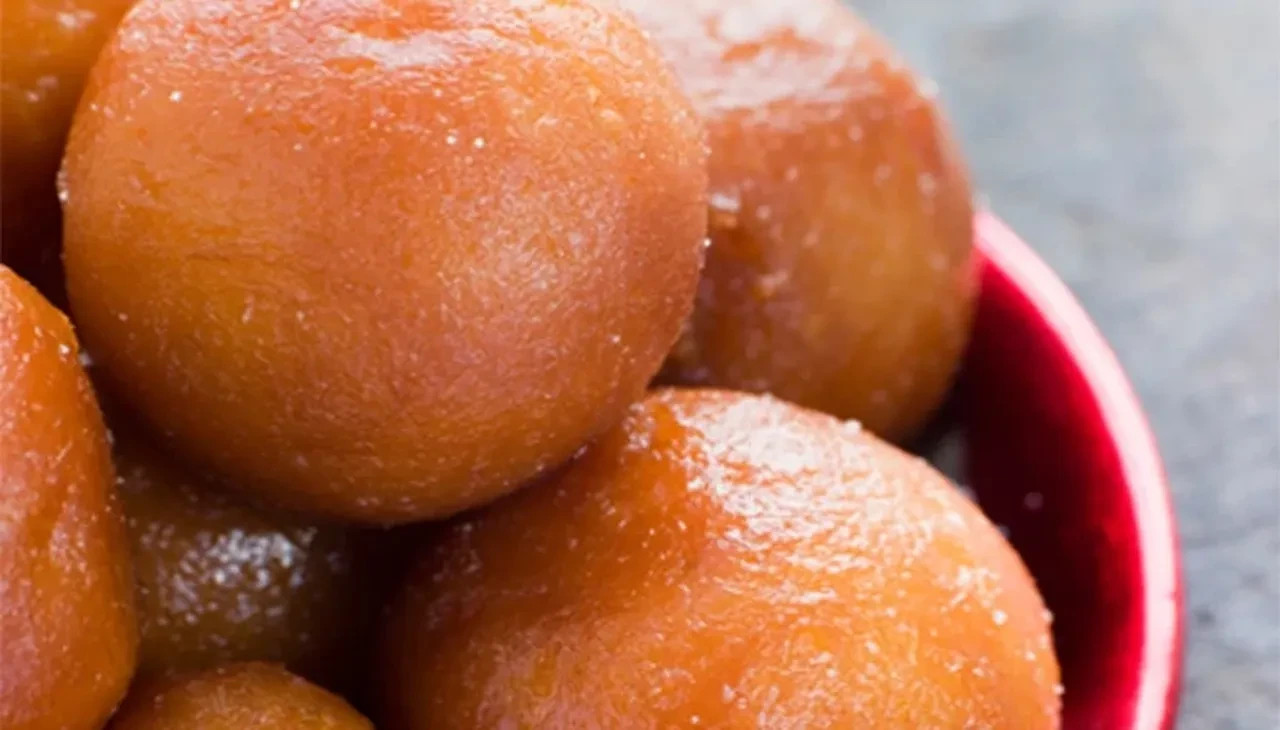 Gelinim Mutfakta şerbetli Ramazan topları tarifi! Dışı çıtır, şerbetli içiyle iftara 10 dakikada hazır