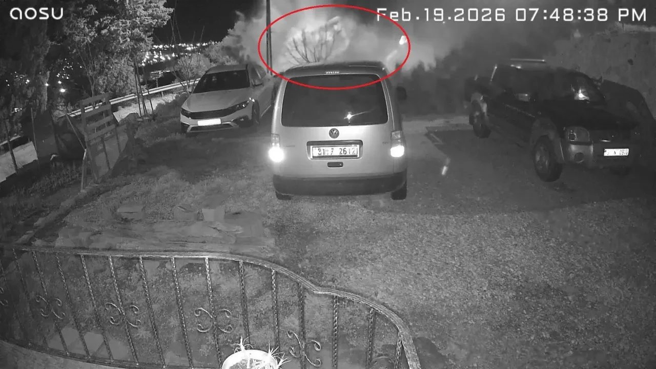 Hatay'da kamyonun uçurumdan yuvarlandığı anlar kamerada!