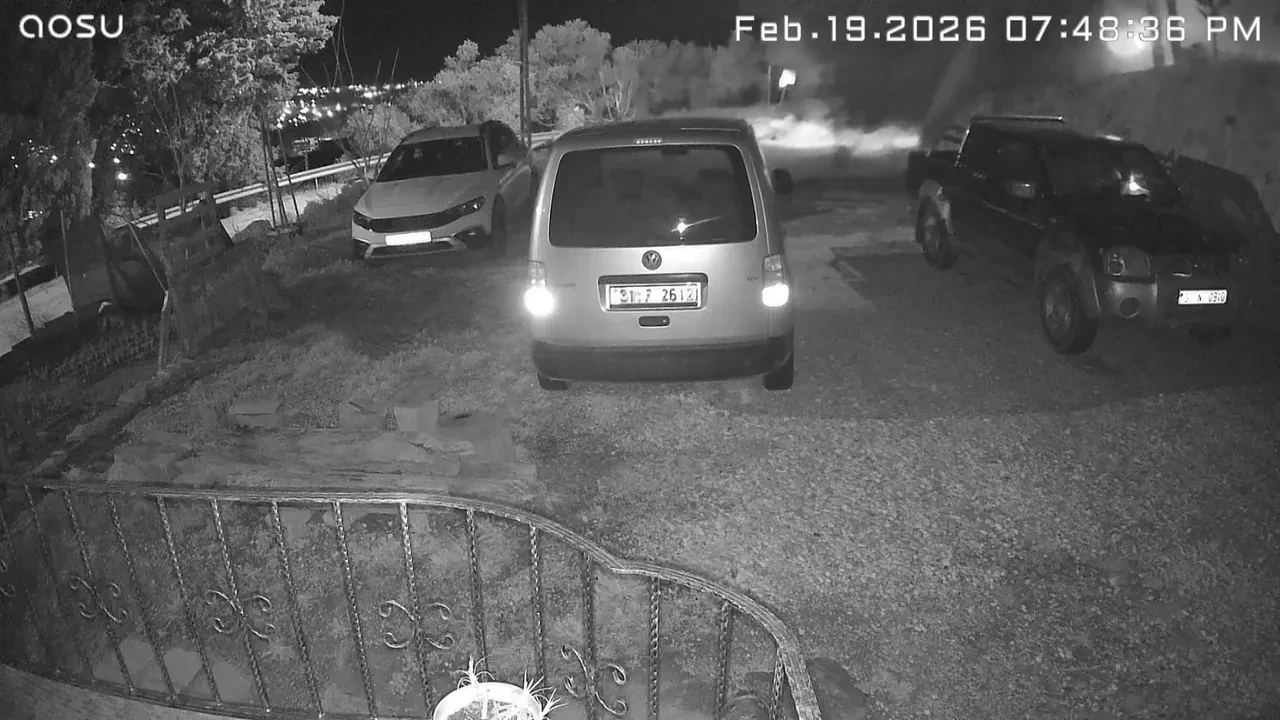 Hatay'da kamyonun uçurumdan yuvarlandığı anlar kamerada!