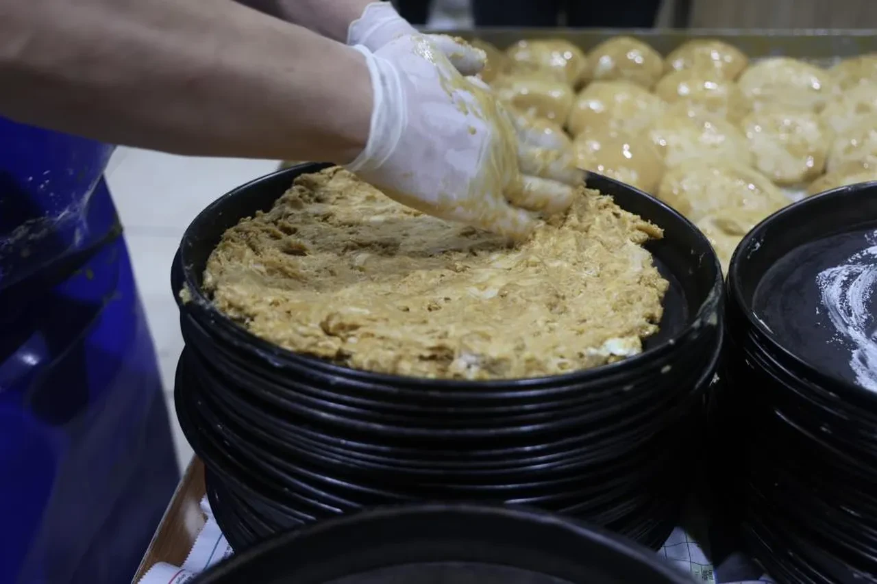 Ramazan ayının vazgeçilmezi:  Meşe odunlu fırında tahinli pide