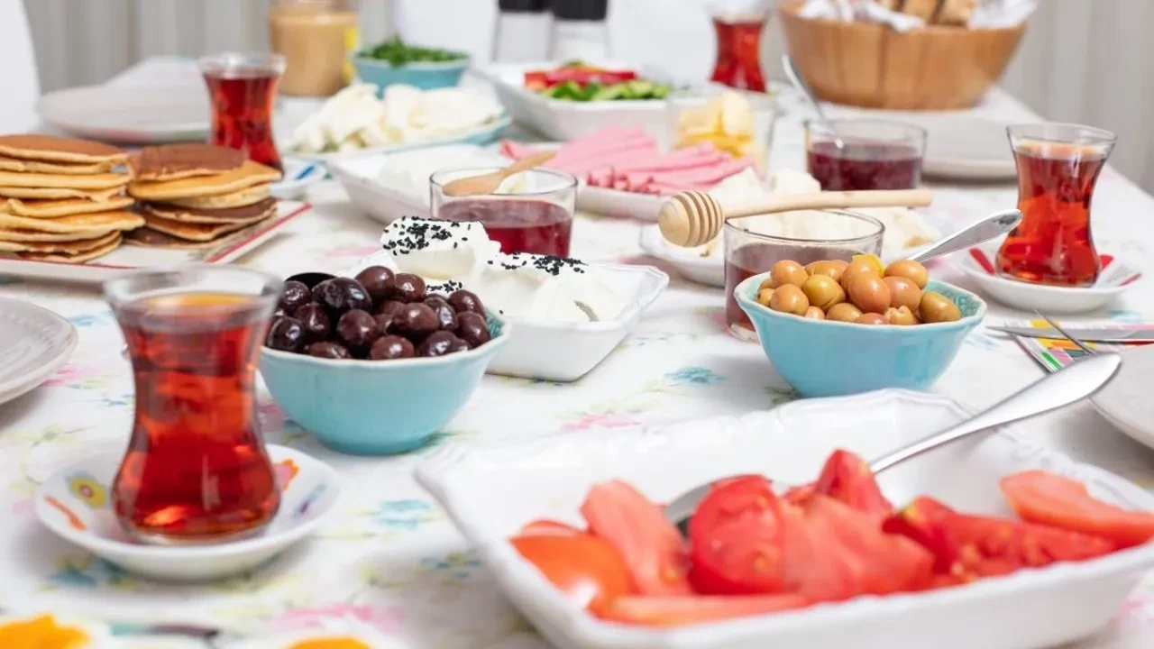 Sahurda peynir ve zeytin yiyenler dikkat! Sakın bu hataya düşmeyin