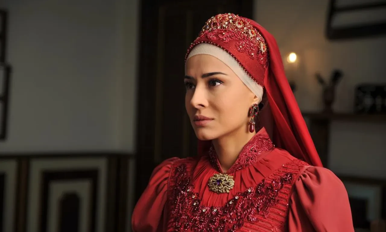 Sevdiğim Sensin dizisi oyuncusu Özlem Conker kimdir, Özlem Conker hangi dizilerde oynadı?