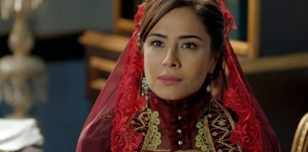 Sevdiğim Sensin dizisi oyuncusu Özlem Conker kimdir, Özlem Conker hangi dizilerde oynadı?