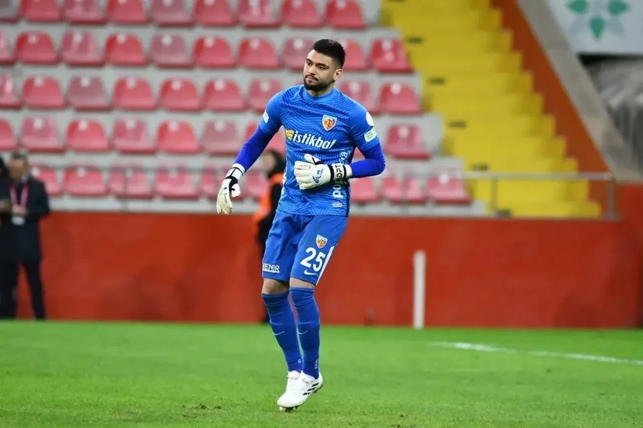 Süper Lig'de sözleşmesi sona eren yıldızlar: Galatasaray, Beşiktaş ve Samsunspor'da kritik süreç!