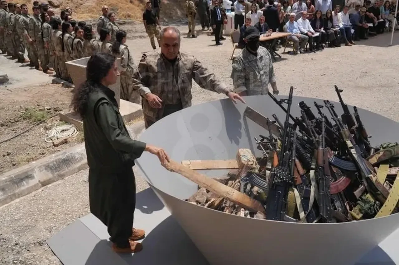 Terörsüz Türkiye sürecinde yeni aşama: MİT olumlu rapor sunarsa yasa Meclis'e gelecek