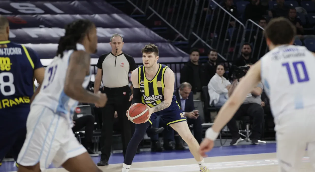 Türkiye Kupası'nda final zamanı: Fenerbahçe Beko Türk Telekom'u mağlup etti!