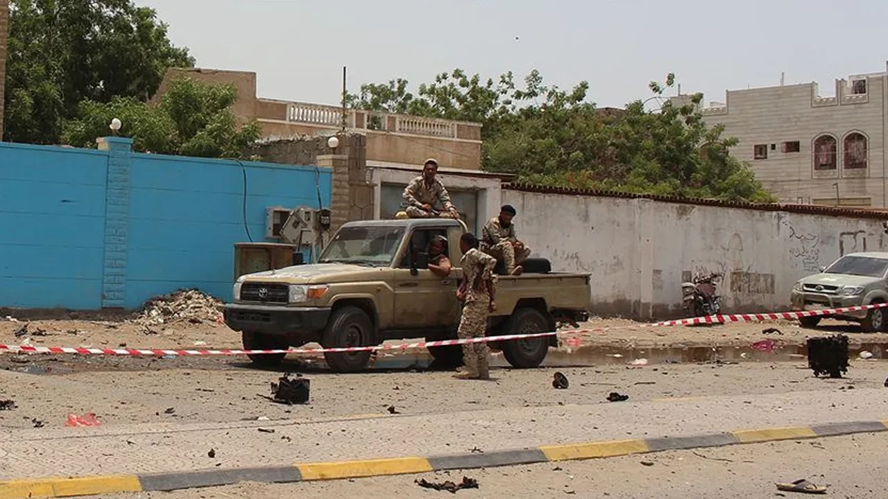 Yemen'de darbe girişimi! Başkanlık Sarayı'nda çatışma