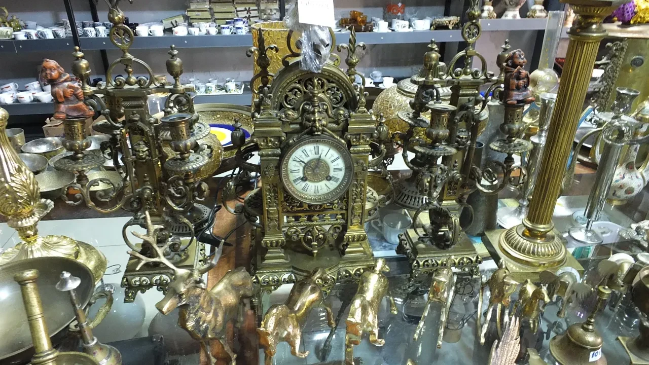 146 yıllık şömine saati görücüye çıktı! 1880 yılı yapımı saat ilgi odağı oldu