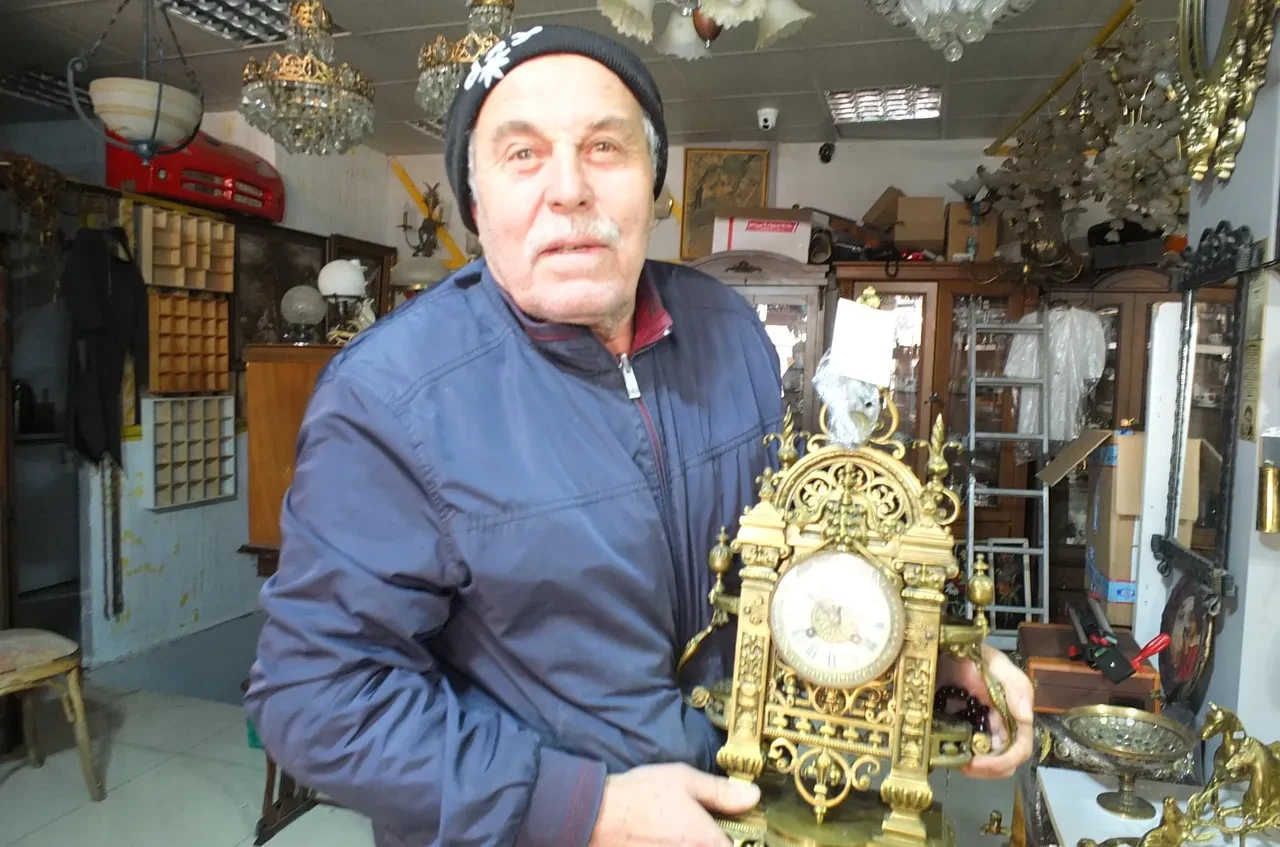 146 yıllık şömine saati görücüye çıktı! 1880 yılı yapımı saat ilgi odağı oldu