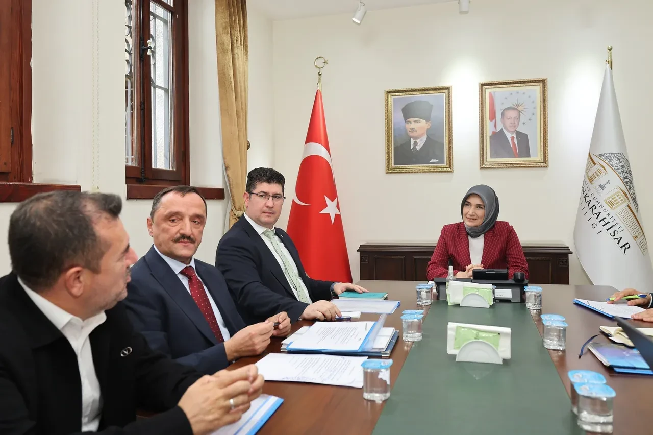 Afyonkarahisar iş dünyasından Vali Yiğitbaşı’na şükran ve tebrik mesajı: Yatırımların mimarı Ankara’da