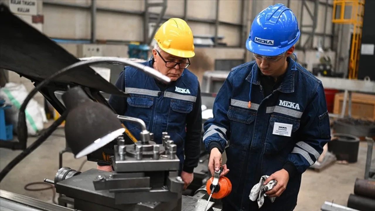 Bu meslek sahipleri ayda 300 bin TL’ye varan maaşlar kazanıyor! İşte geleceğin meslekleri