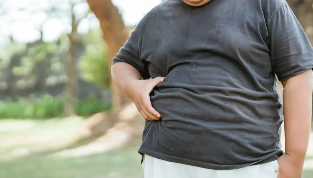 Diyetisyen Büşra Çalışkan'dan Göbek yağlarını kilitleyen gece içeceği  tarifi! 