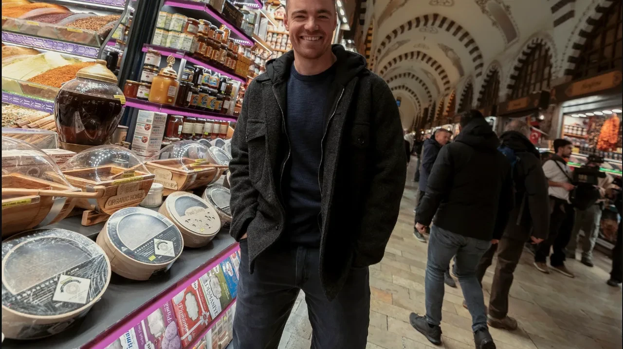 Dünyaca ünlü dizi The Night Agent galasında Beşiktaş sürprizi