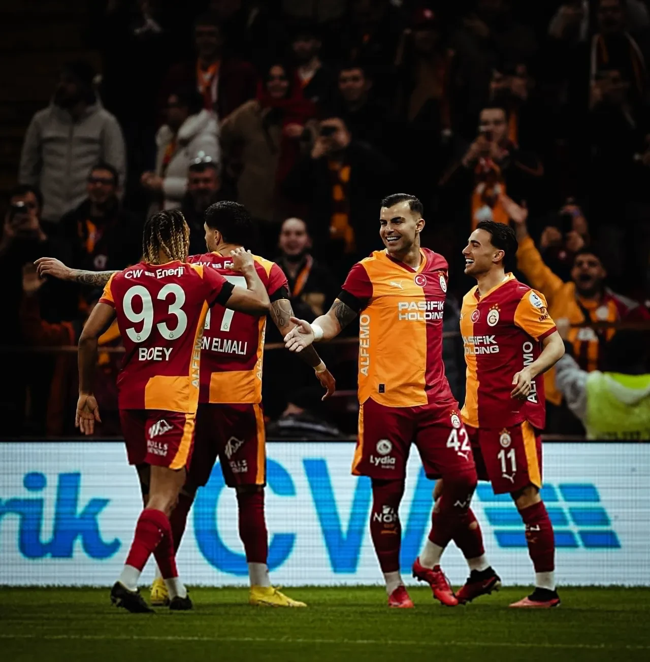 Galatasaraylı yıldıza Napoli kancası: Transferde ters köşe duyuruldu!