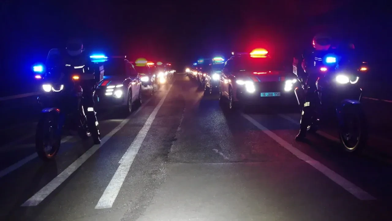 Jandarma'dan zehir tacirlerine büyük darbe: 346 şüpheli gözaltında