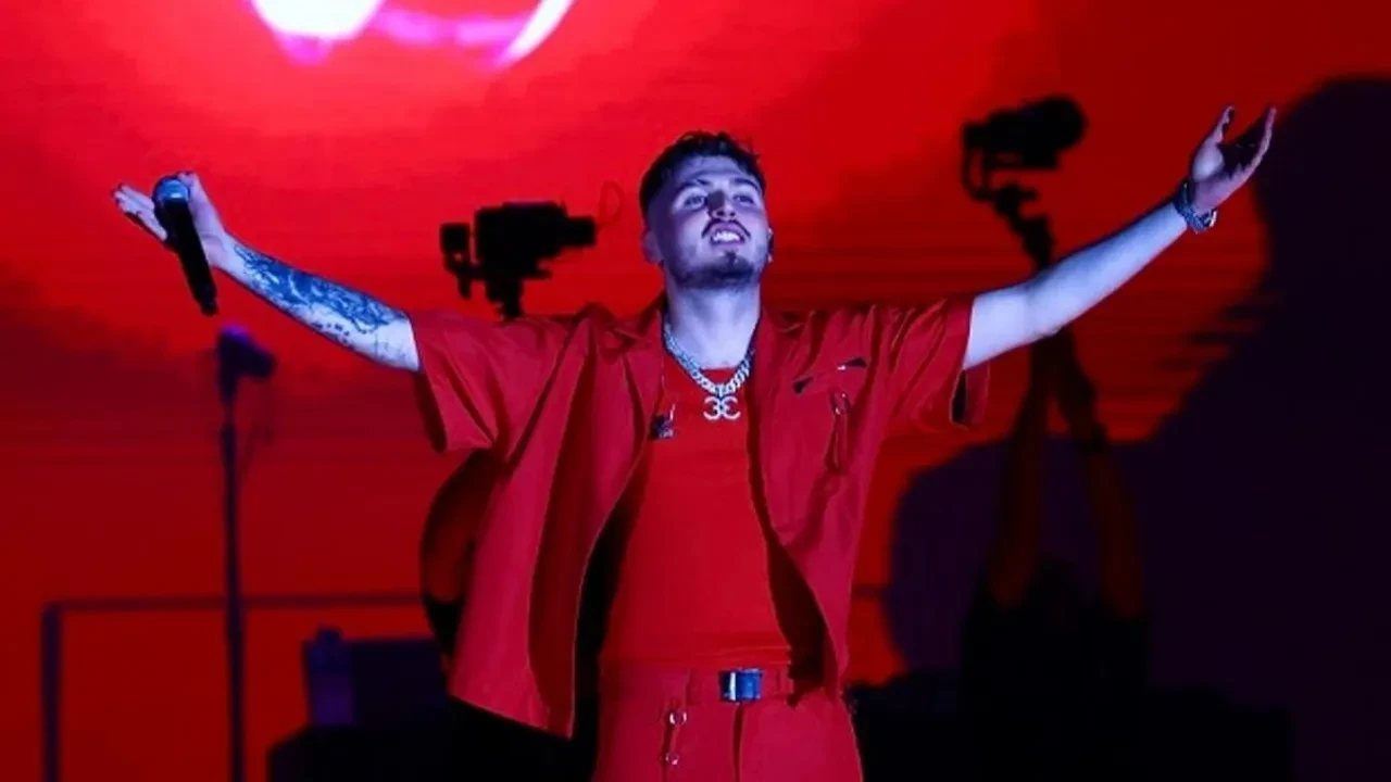 Kusura Bakma adlı şarkısı dinlenme rekorları kırmıştı! Blok3’ün o parçayı kim için yazdığı ortaya çıktı