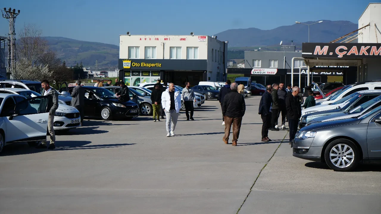 Otomobil pazarında altın durgunluğu: İkinci el piyasası Nisan ayını bekliyor