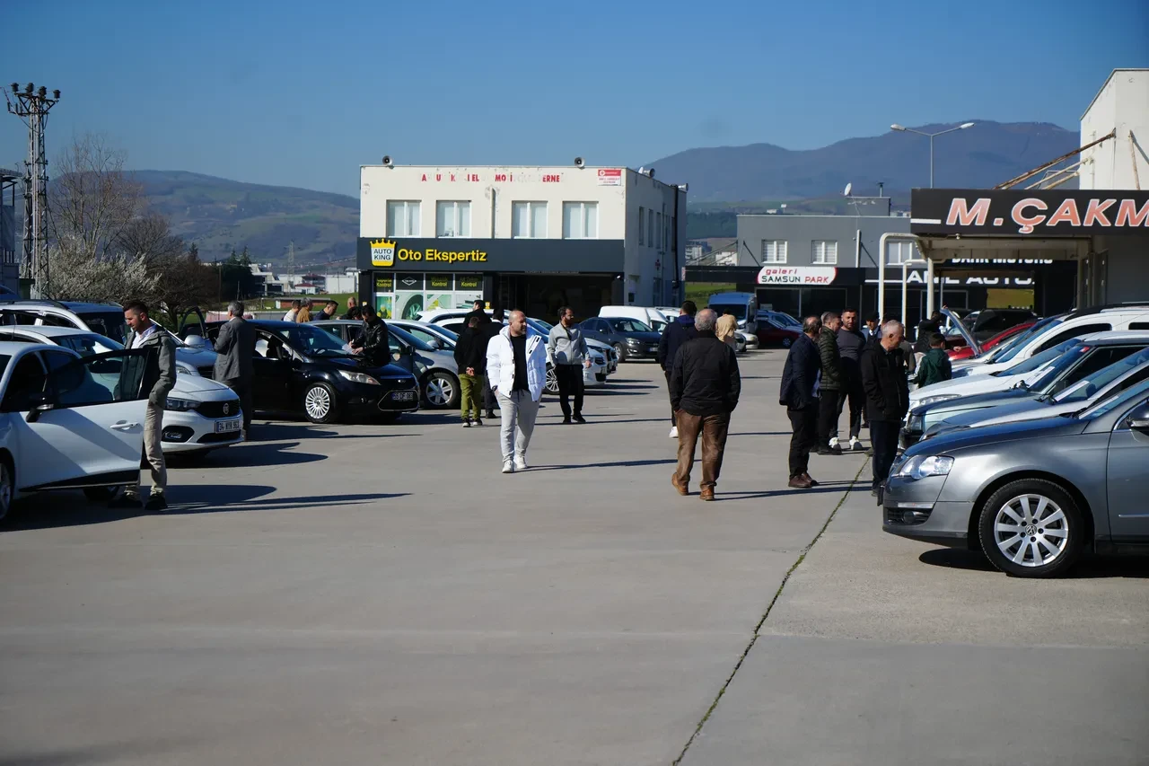 Otomobil pazarında altın durgunluğu: İkinci el piyasası Nisan ayını bekliyor