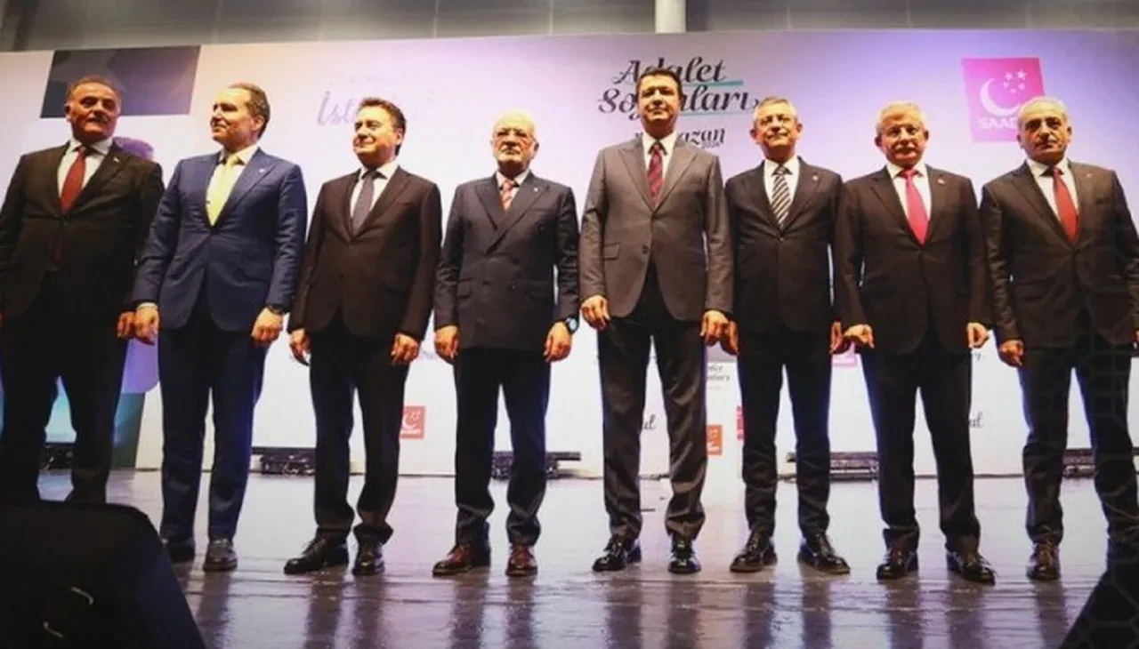 Siyasi kulislerde konuşulan Milli Görüş'te birleşme sinyali: Saadet Partisi iftarındaki buluşma dikkat çekti