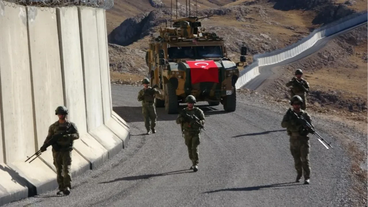 Türkiye-İran sınırında savaş alarmı: Güvenlik önlemleri en üst seviyede