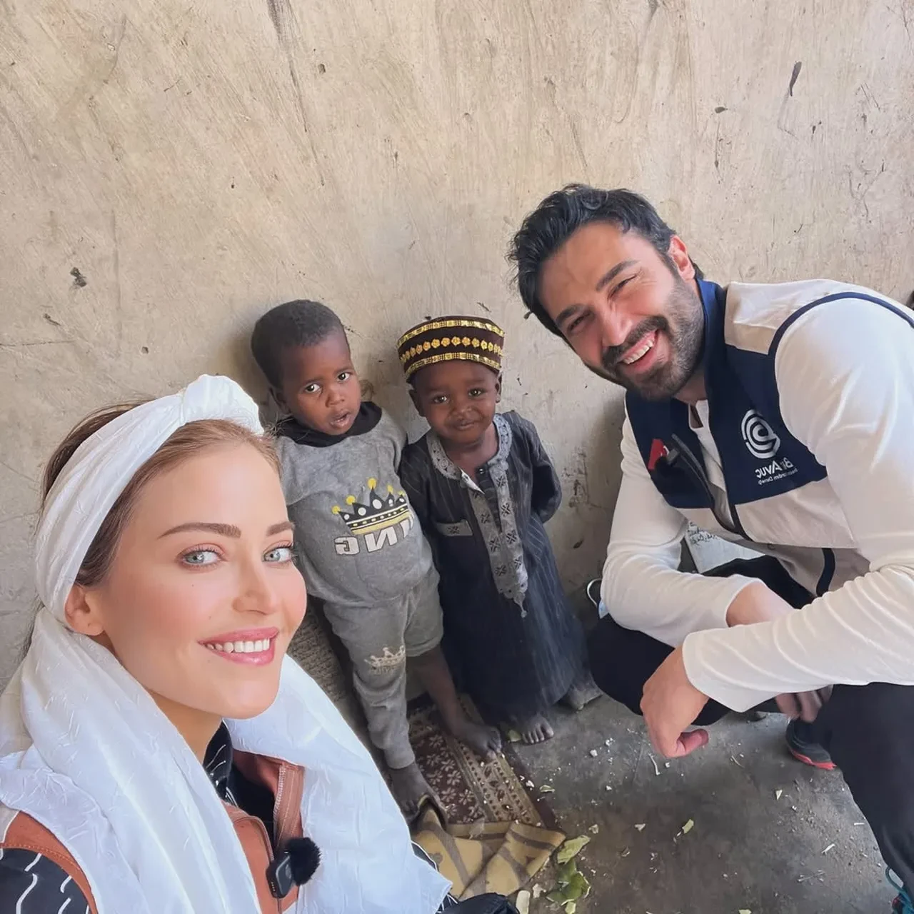 Ünlü oyunculardan anlamlı hareket! Emre Özmen ve Tuğba Melis Türk Ramazan ayında kıta değiştirdi