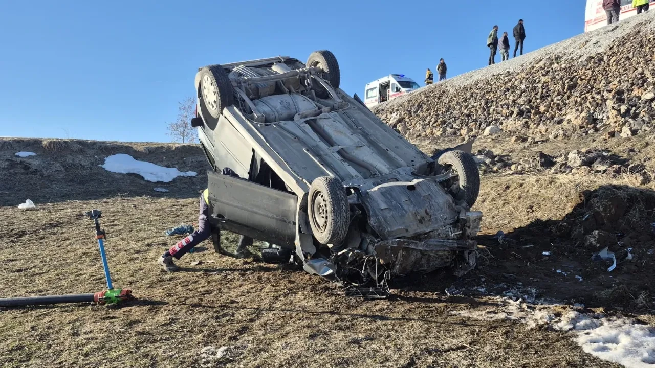 Van'da feci kaza! Yaralılar var
