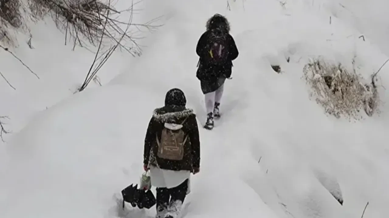 23 Şubat Pazartesi ders var mı okullar tatil edildi mi? Valilik açıklamaları