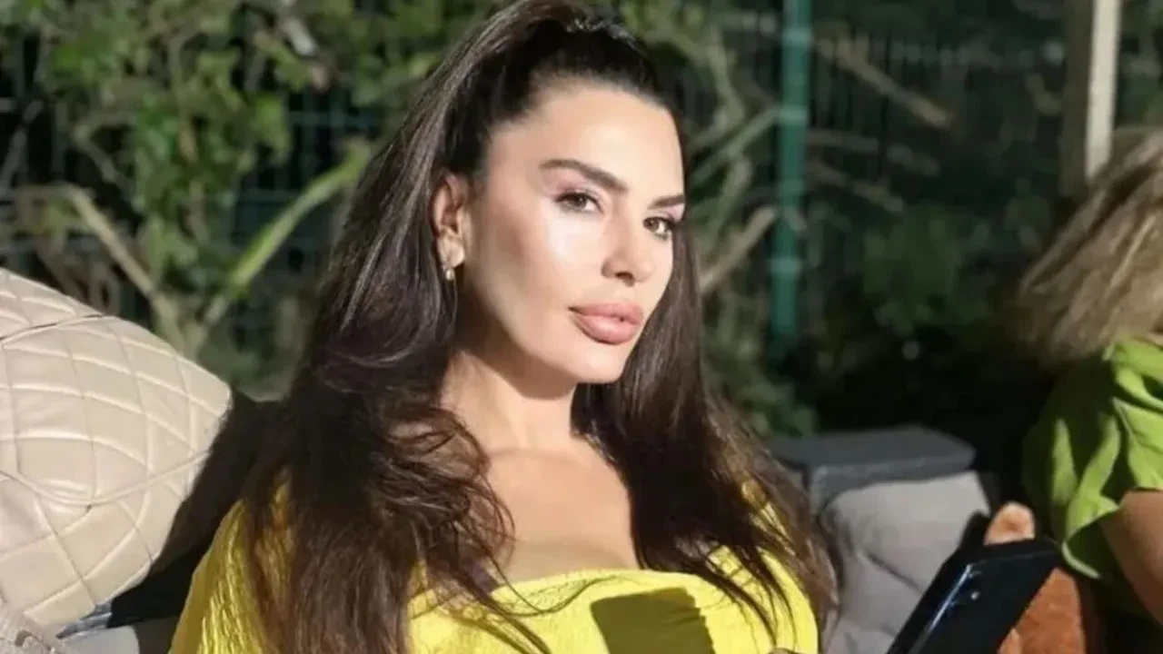 Aysu Baçeoğlu’dan şok eden Cem Yılmaz itirafı! “Gösteri için bilet istedim, 5 dakikaya arıyorum dedi aramadı”