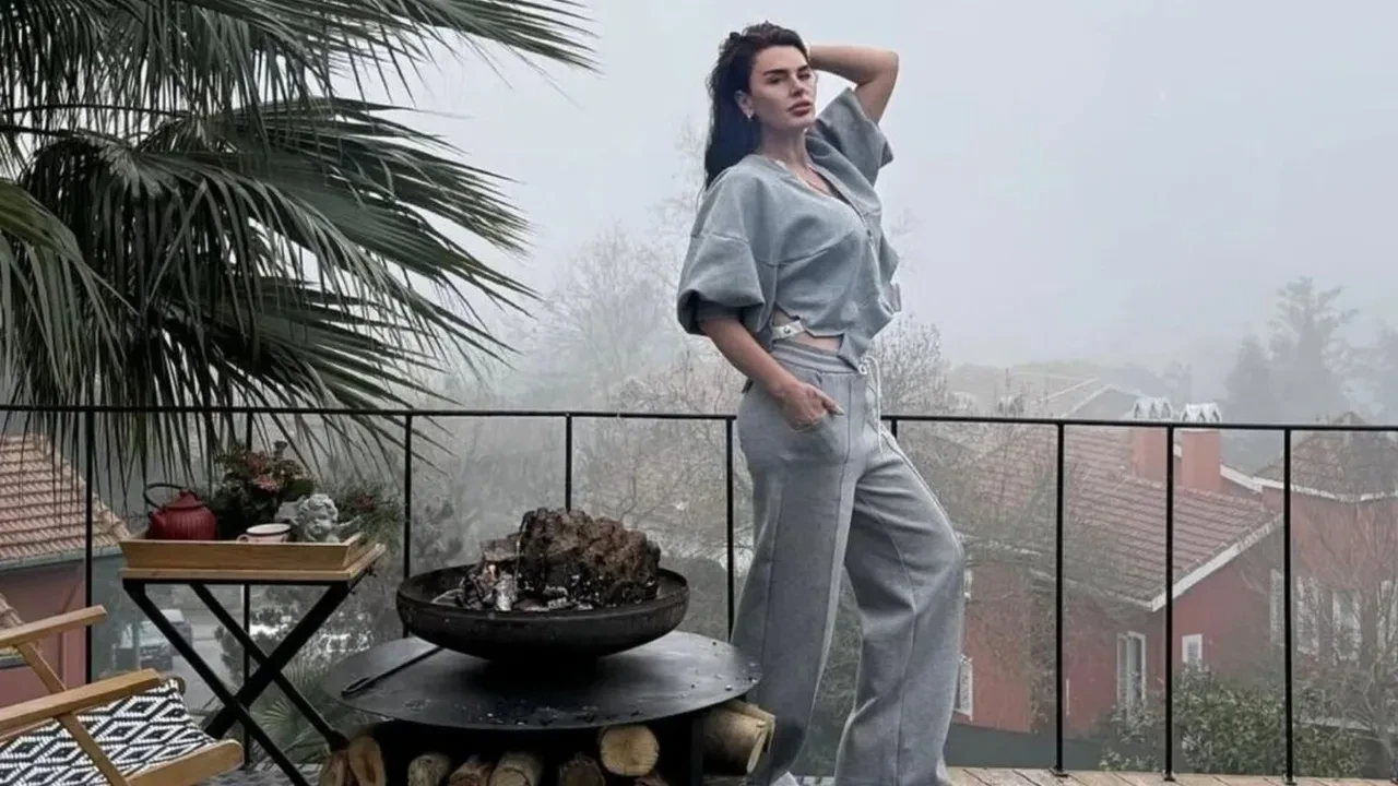 Aysu Baçeoğlu’dan şok eden Cem Yılmaz itirafı! “Gösteri için bilet istedim, 5 dakikaya arıyorum dedi aramadı”