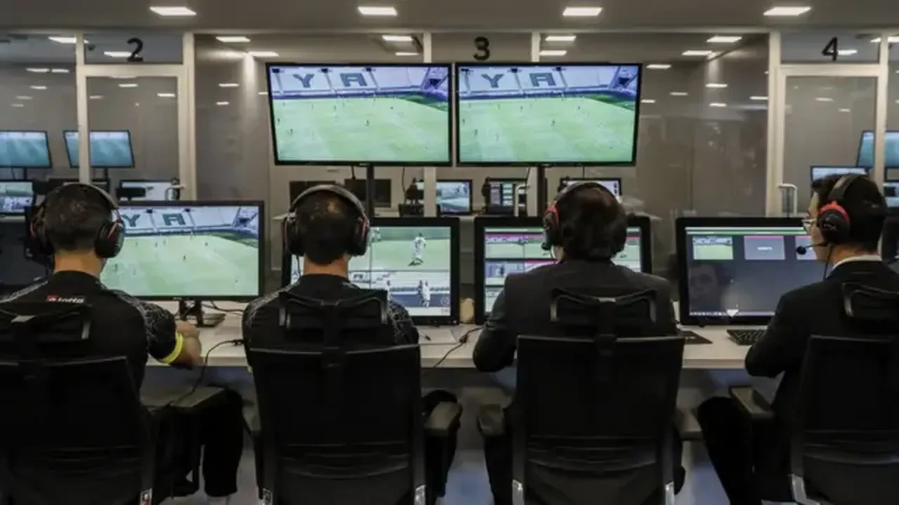 Beşiktaş - Göztepe maçının VAR hakemi belli oldu
