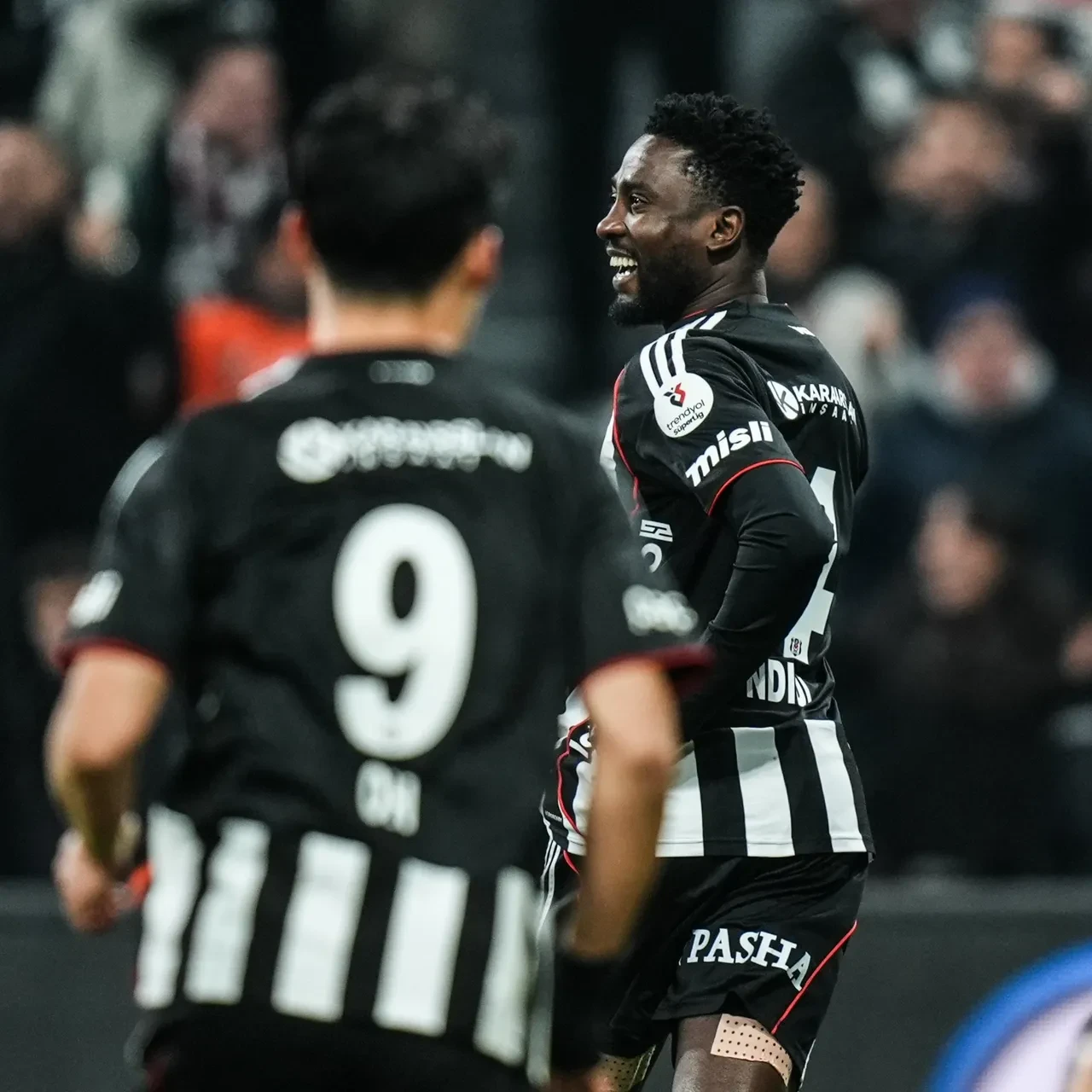 Beşiktaş Göztepe'yi dağıttı: Dolmabahçe'deki Süper Lig akşamında gol yağmuru!