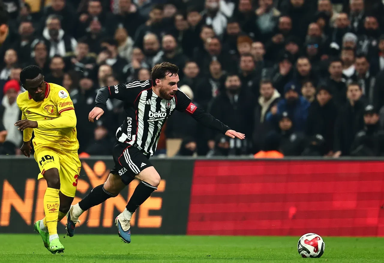 Beşiktaş Göztepe'yi dağıttı: Dolmabahçe'deki Süper Lig akşamında gol yağmuru!