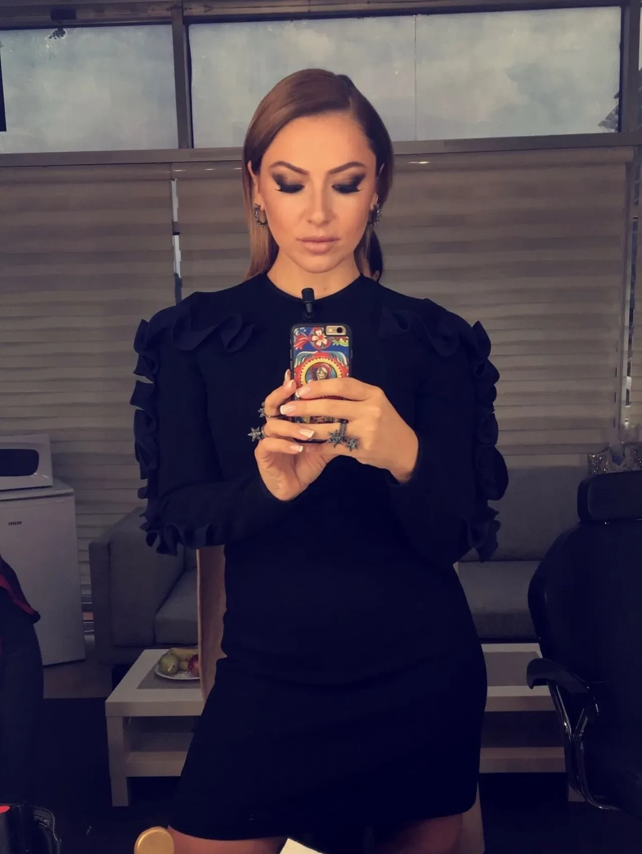 Hadise bağış  videosuyla tepki çekti! Vatandaşlıktan çıkarılmasını isteyenler oldu