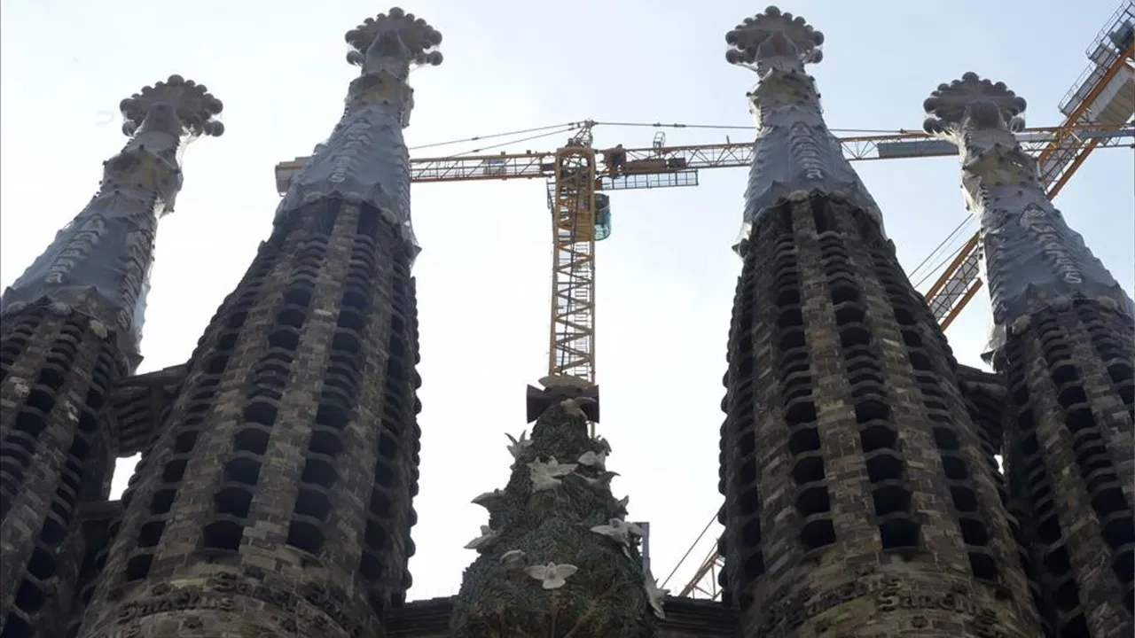 İnşaatı 144 yıl sürdü! Dünyanın en yüksek kilisesi kapılarını açmaya hazırlanıyor