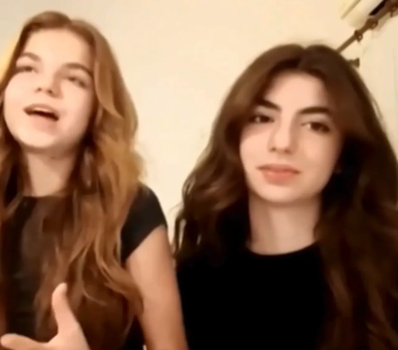 Kutsi stüdyoda gözyaşlarına hakim olamadı! Kızlarıyla ilk kez düet yaptı