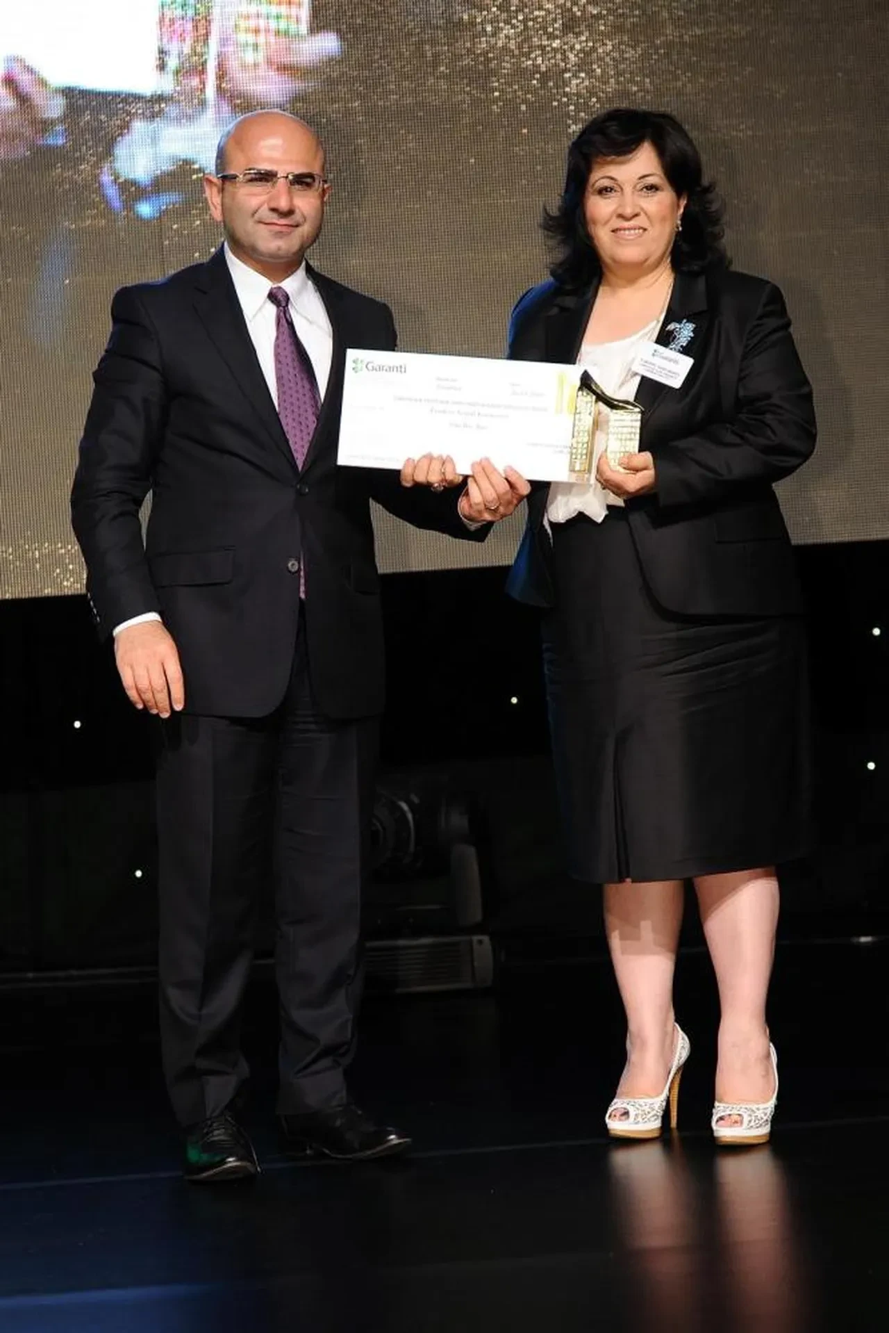 Memurluğu bıraktı, kendi markasını kurdu! Şimdi 100 kişiye iş veriyor