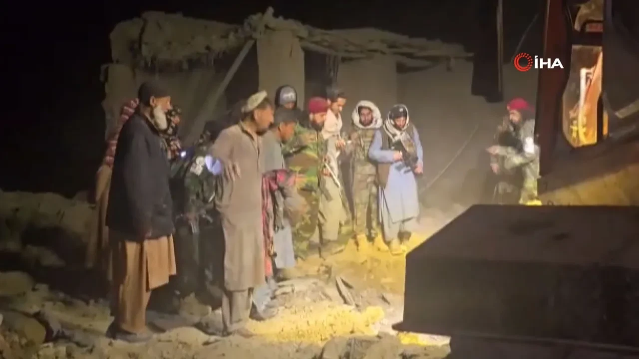 Pakistan havadan ölüm yağdırdı! Afganistan bilançoyu açıkladı