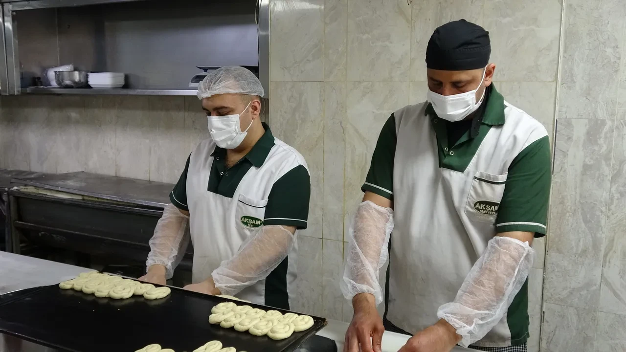 Sadece Ramazan’da yapılıyor! 7’den 70’e herkes alabilmek için sırada
