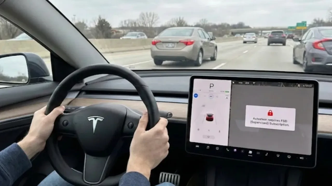Tesla'ya 243 milyon dolarlık otopilot cezası
