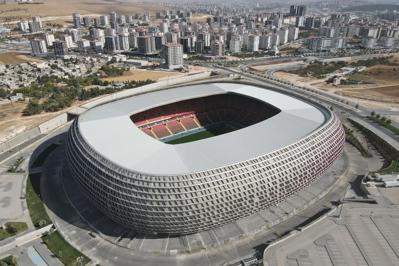 Trabzonspor Gaziantep FK deplasmanında | SÜPER LİG CANLI MAÇ ANLATIMI