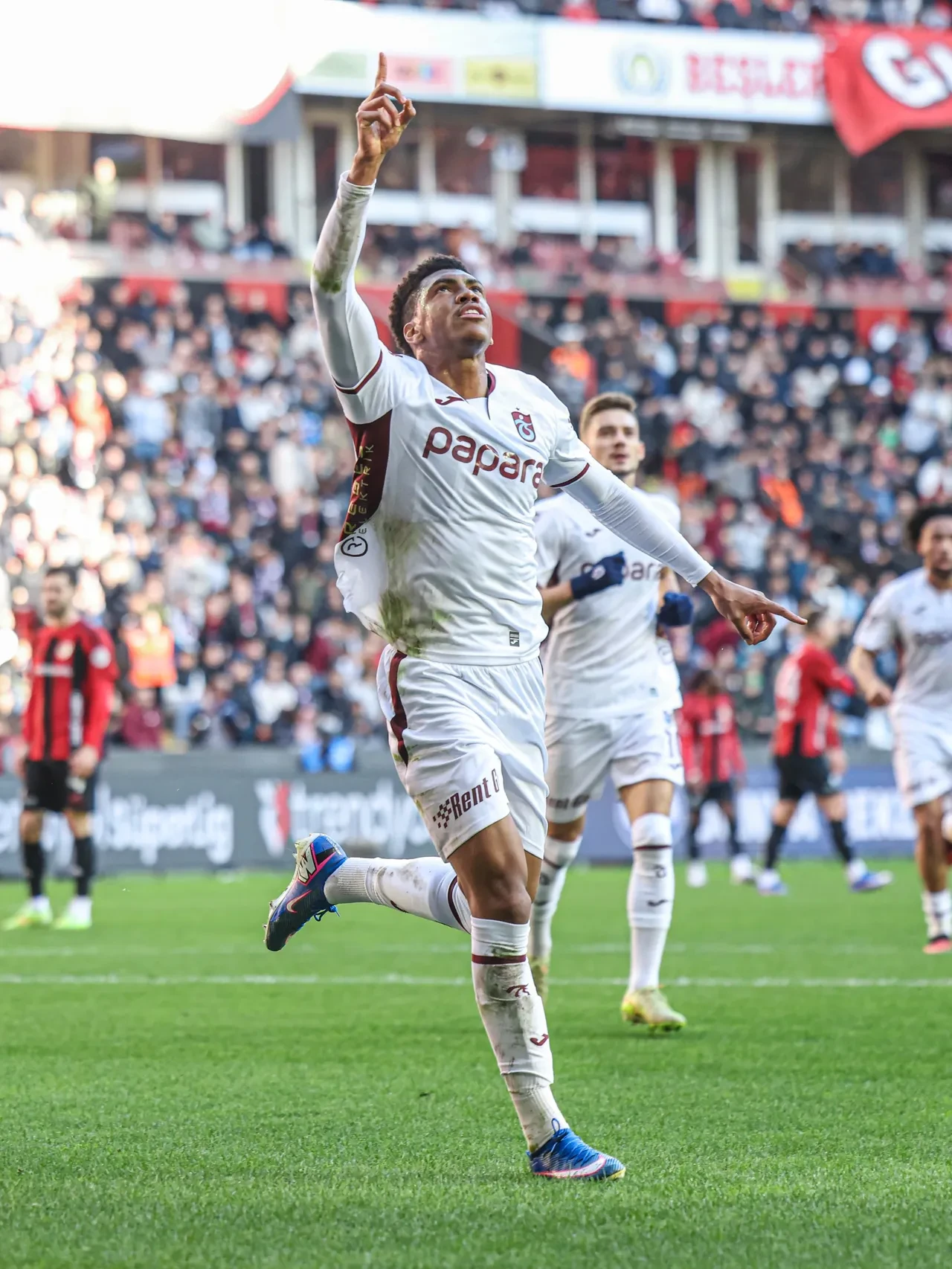Trabzonspor Gaziantep FK deplasmanında 1-0'dan geri döndü!