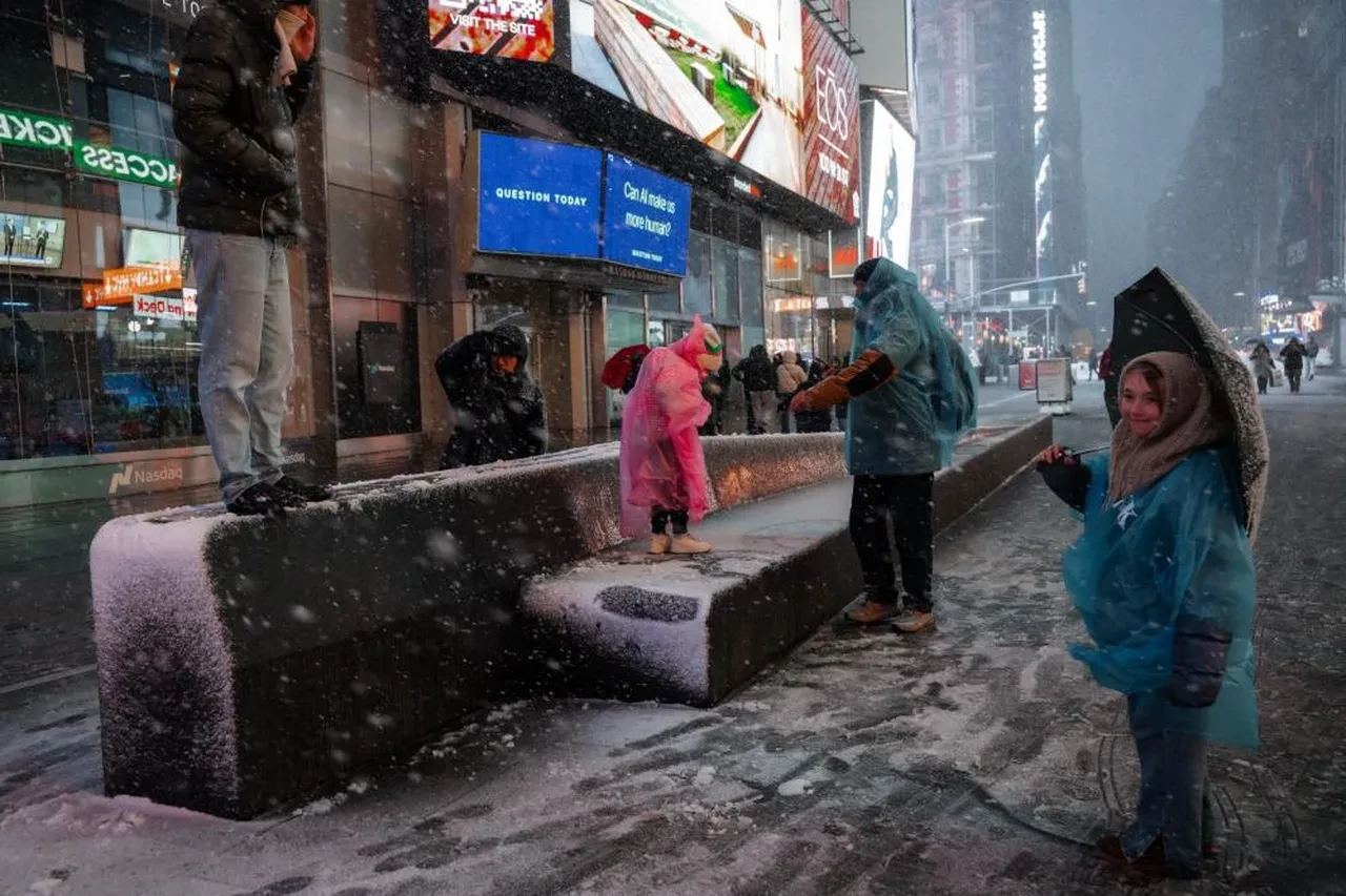 ABD'de birçok bölgeyi kar fırtınası vurdu: Acil durum ilan edildi