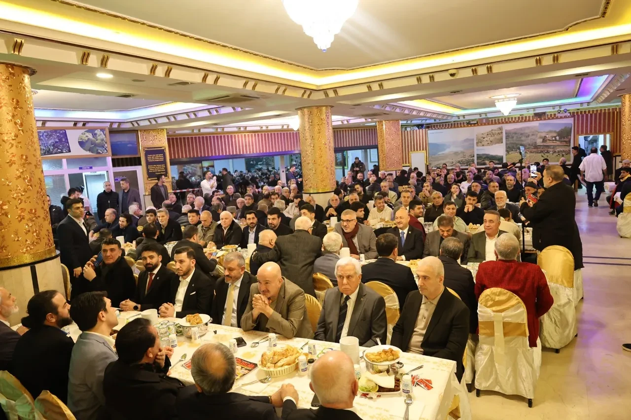 Adıyamanlılar Vakfı’nın 30. geleneksel iftarında binlerce kişi buluştu