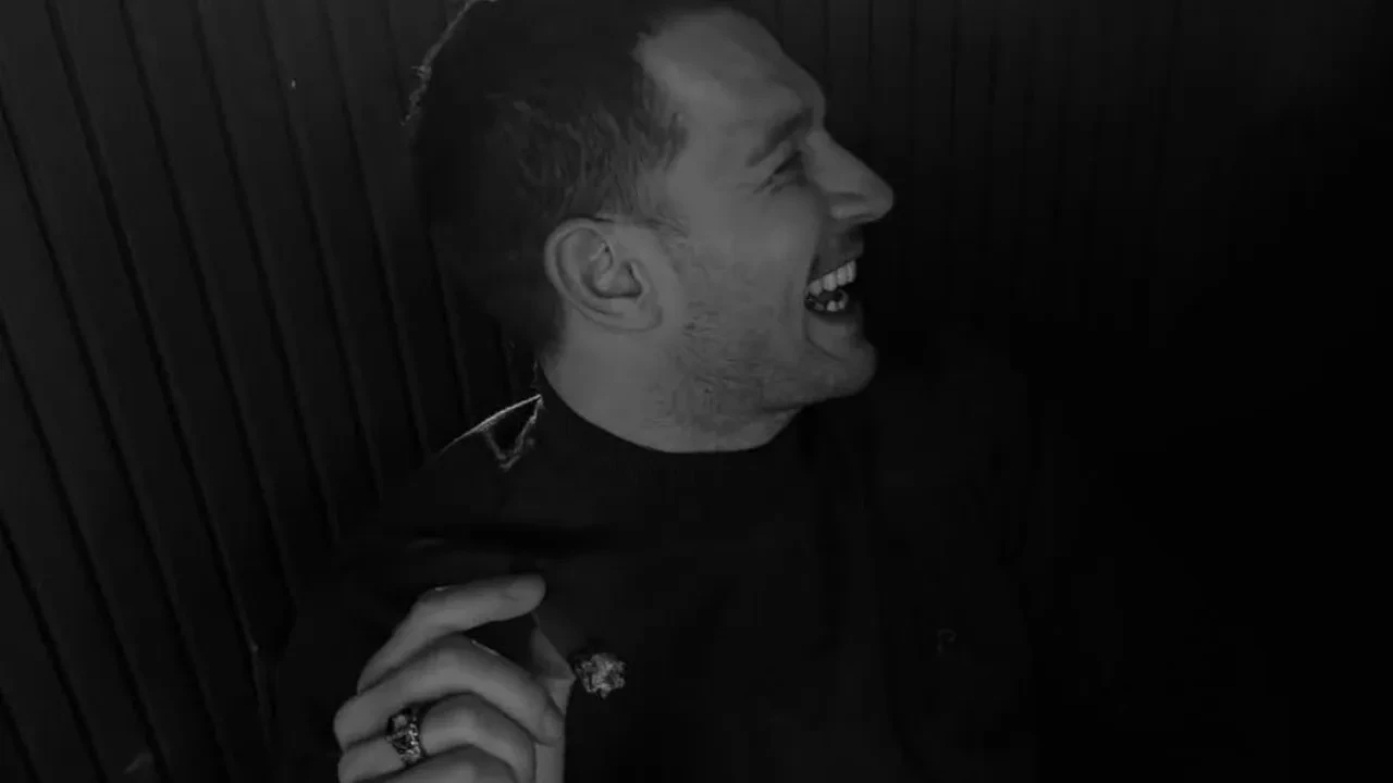 Devrim Özkan’dan rol arkadaşı Uraz Kaygılaroğlu’nun fotoğrafına kafaları karıştıran yorum! “Ömrüm”