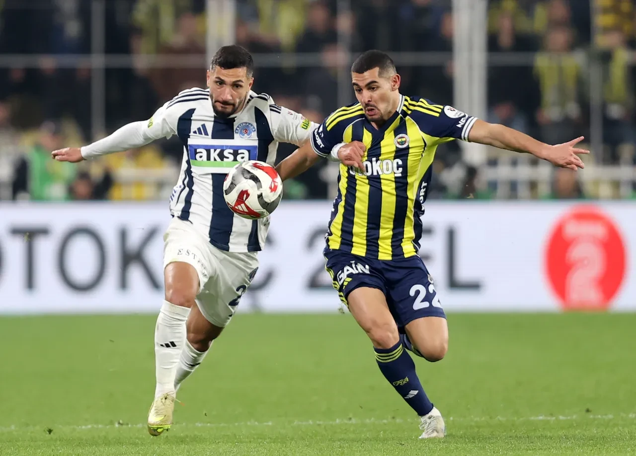 Fenerbahçe Kasımpaşa'ya son dakika golüyle takıldı: Süper Lig'de zirve karıştı!
