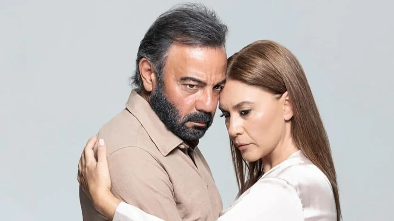 Kerem Alışık ile Evrim Alasya ayrıldı, tiyatro oyunu iptal oldu