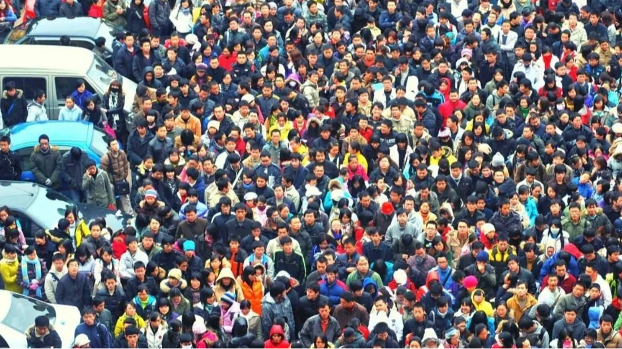 Nüfusta tarihi değişim! Çin zirveyi kaptırdı: İşte dünyanın en kalabalık ülkeleri sıralaması