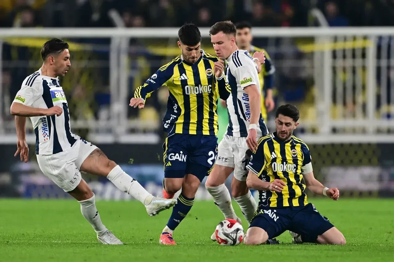 Önder Özen'den Fenerbahçe yönetimine sert mesaj: "Hayat öğretir"